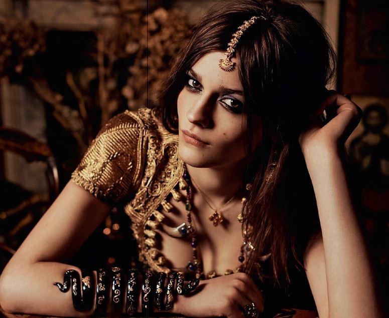 Cupă, Pumnal sau Coroană? Horoscopul ţigănesc spune tot despre tine