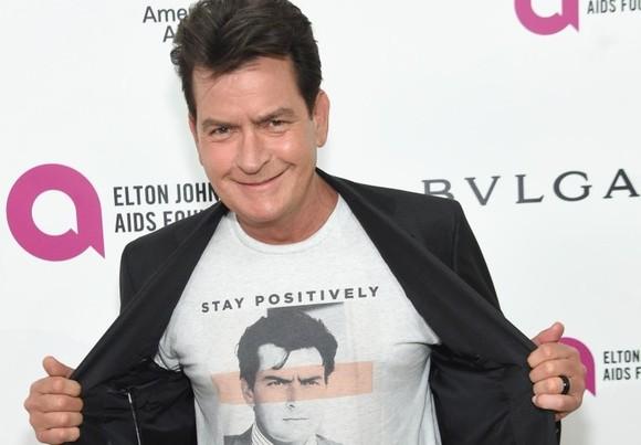Charlie Sheen s-a vindecat de HIV! Actorul a urmat un tratament experimental care a avut succes: &bdquo;Am crezut că voi fi prizonier pentru totdeauna...&rdquo;