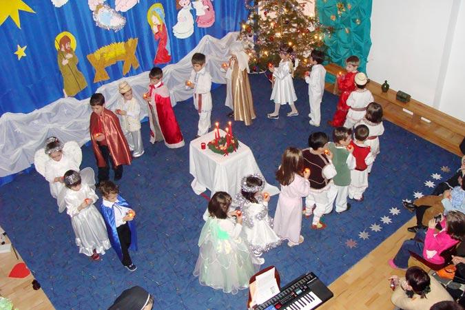 Dispar serbările de Crăciun din grădinițe și școli? Părinți și profesori din toată țara sunt &icirc;n tabere diferite!