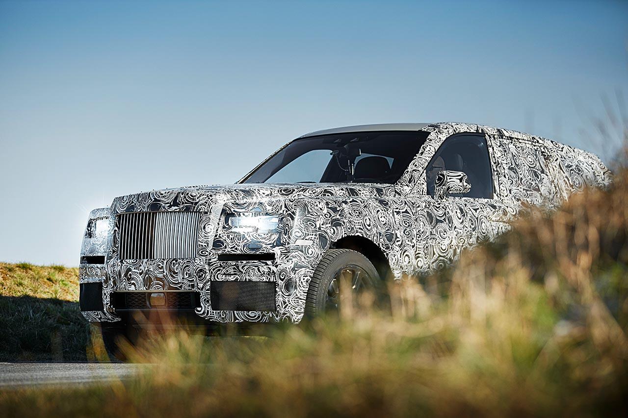 Rolls-Royce ne prezinta primele fotografii cu noul lor SUV