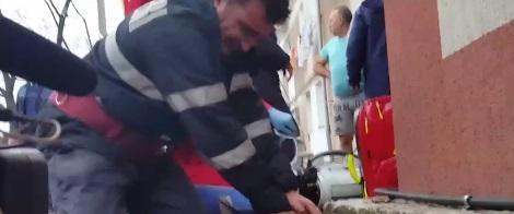 El este eroul românilor pe Facebook! Un pompier a fost filmat în timpul unei misiuni, dar țara a rămas mută de uimire! „Avem nevoie de mai mulți ca tine”