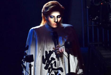 Lady Gaga, omagiu emoționant pentru regretatul David Bowie pe scena Premiilor Grammy
