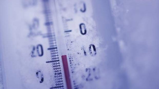 Se &icirc;ntoarce iarna?! De la temperaturi de 20 de grade, la avertizări de vreme rea. Orele următoare aduc frig și burniță