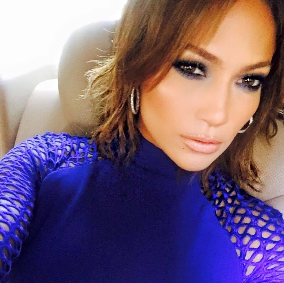 La 46 de ani este mai frumoasă fără machiaj și rochii scumpe. Cum arată Jennifer Lopez &icirc;ntr-o zi obișnuită