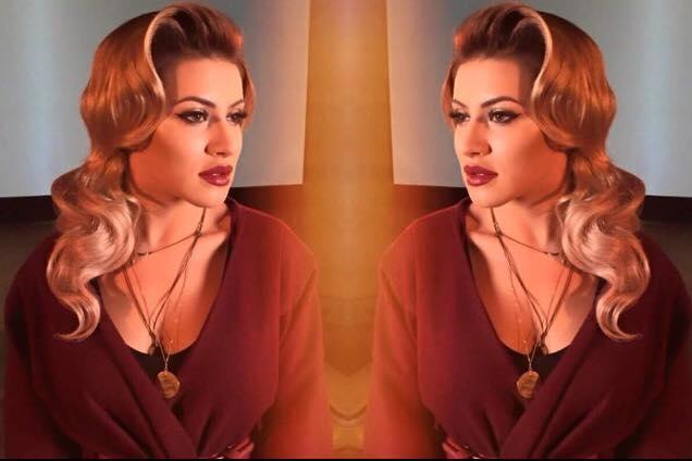 Seamănă ca două picături de apă! Nicoleta Nucă le-a prezentat-o fanilor pe mama  ei: Sunteți ca două surori!