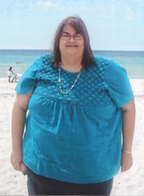 A slăbit 143 kilograme FĂRĂ să ţină dietă, iar acum arată uimitor! Află secretul acestei femei