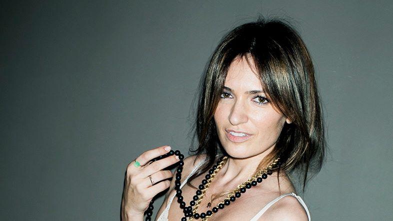 Maria Marinescu a &icirc;mbrăcat din nou rochia de MIREASĂ! Vedeta s-a căsătorit cu un important bărbat din Rom&acirc;nia