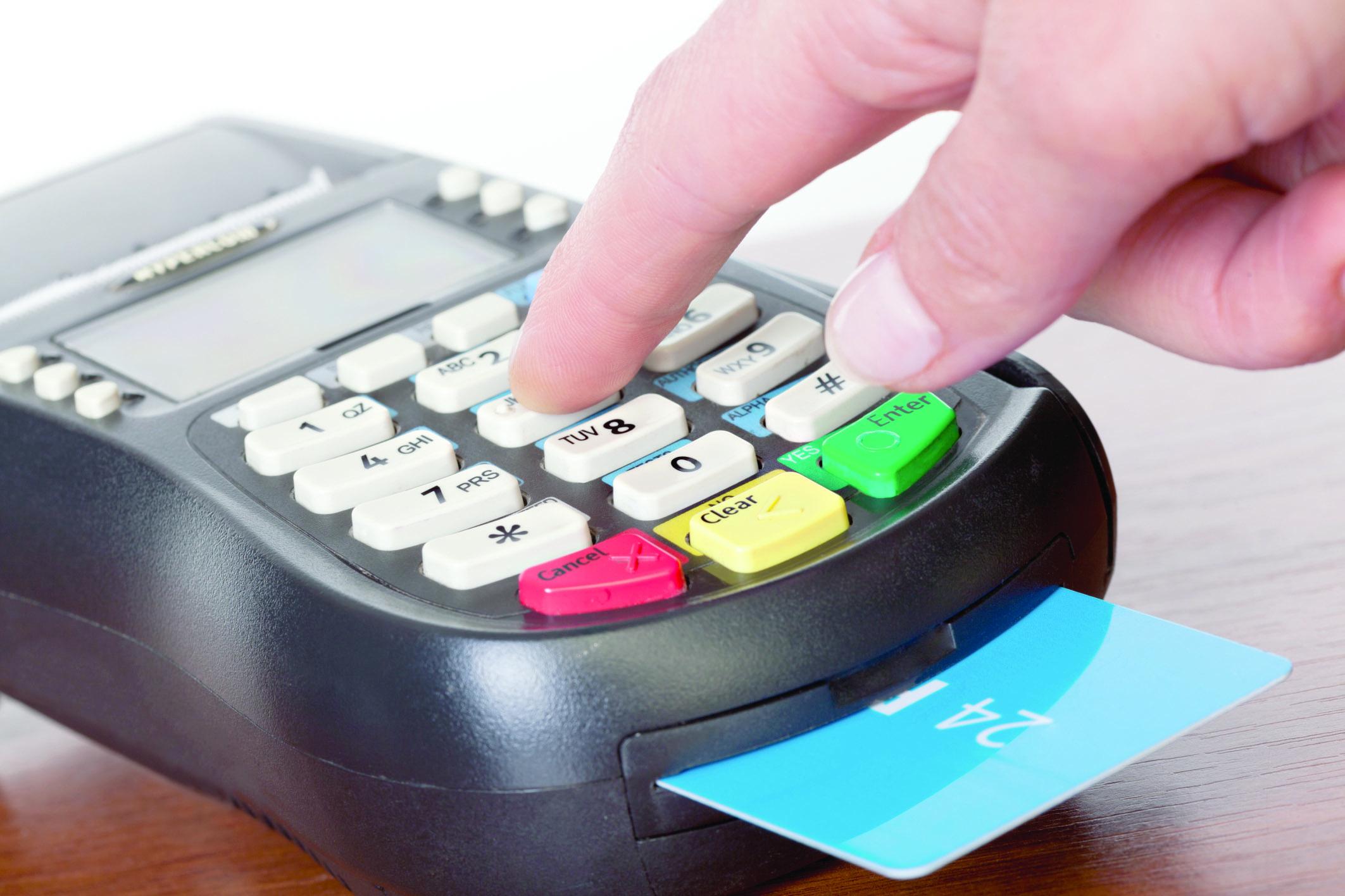 Atenție! Reprezentanții băncilor anunță că nu pot face nimic: Cum poţi să te trezeşti fără bani pe cardul de salariu