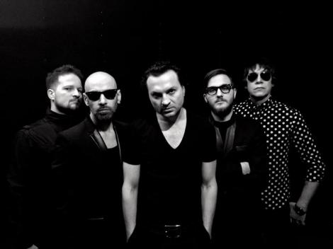 Au fost aleși să cânte pentru Bono de la U2, iar acum revin cu o super piesă! "Şapte vieţi cu... " trupa Publika