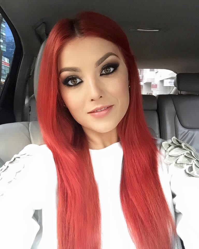 Primăvara &icirc;ncepe cu o nouă imagine! Elena Gheorghe, schimbare de look: Cum arată acum părul c&acirc;ntăreței