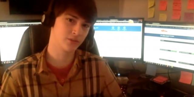 La 17 ani c&acirc;stigă mai mult dec&acirc;t părinţii lui: 30.000 euro pe lună. Ce poţi să faci şi tu cu un simplu calculator