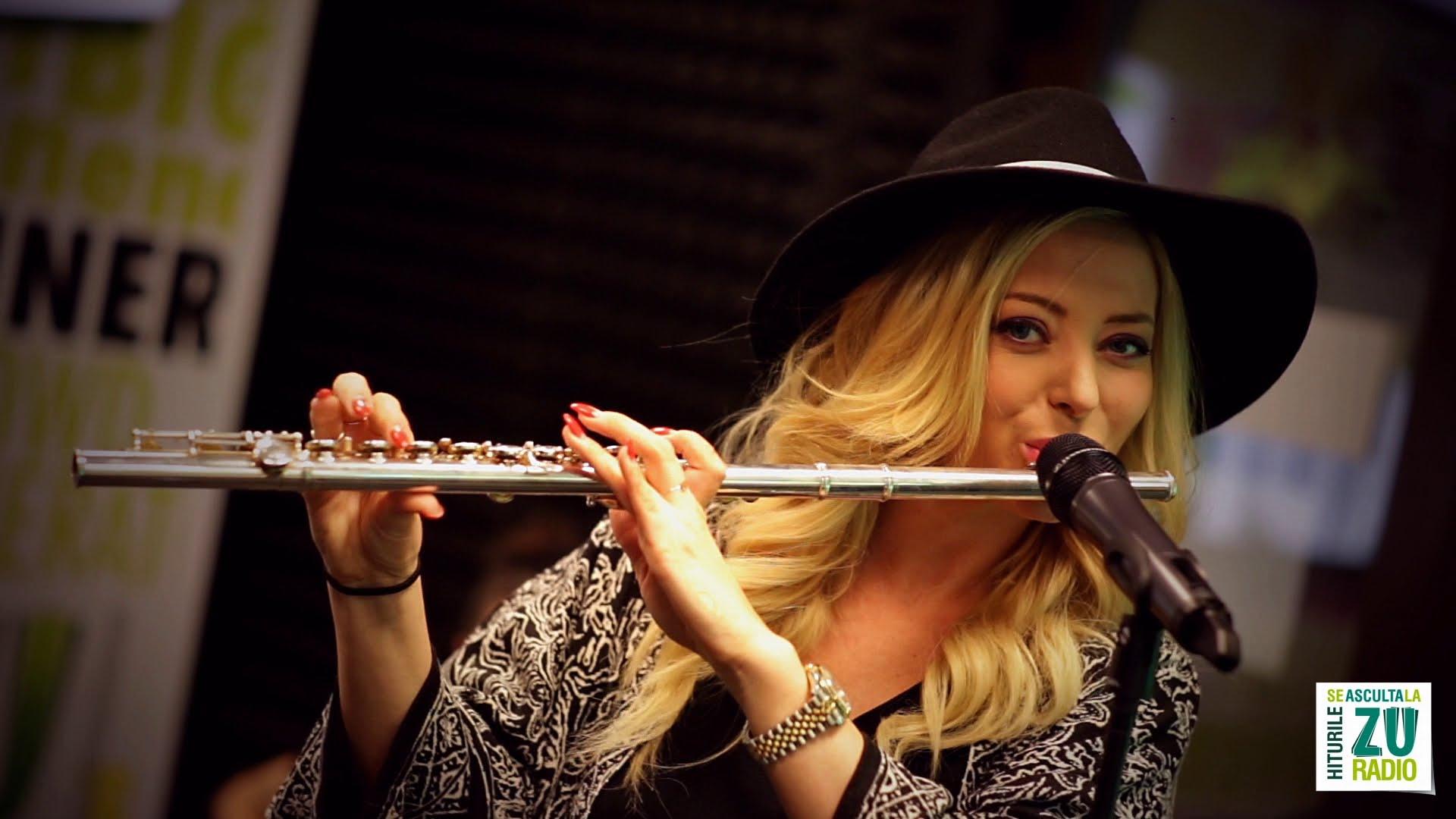 "Faaată, ai auzit?! Nush dragă notele, dar aduce piesa asta cu ailantă, ceva de speriat"! Delia, discurs ironic la adresa celor care "&icirc;și dau cu părerea despre orice"!