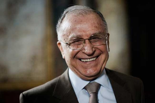 E oficial. Familia Iliescu, pensii &icirc;n valoare de aproape 44.000 de lei