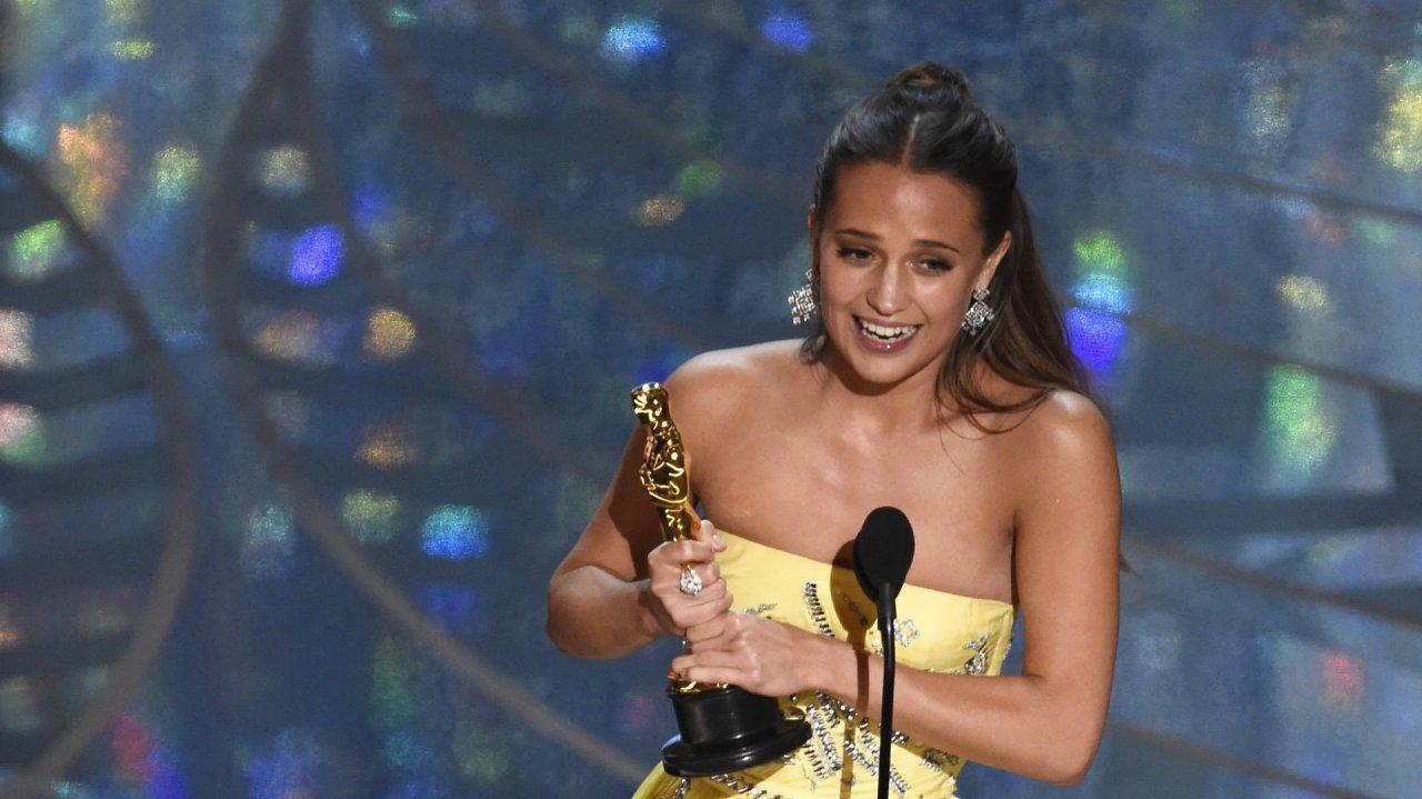 Oscar 2016. Primele surprize. Alicia Vikander și Mark Rylance, c&acirc;știgători la categoria &bdquo;Cei mai buni actori &icirc;n roluri secundare&rdquo;!