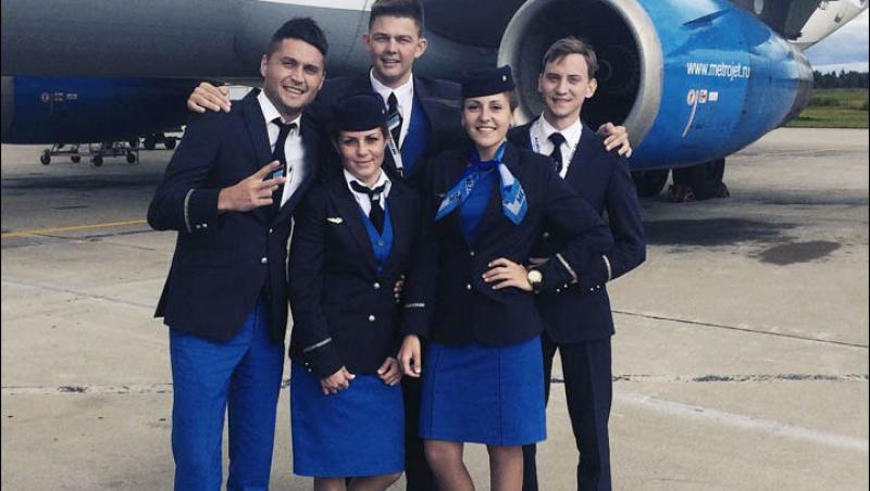 Irina, prima din dreapta, alături de colegii de zbor