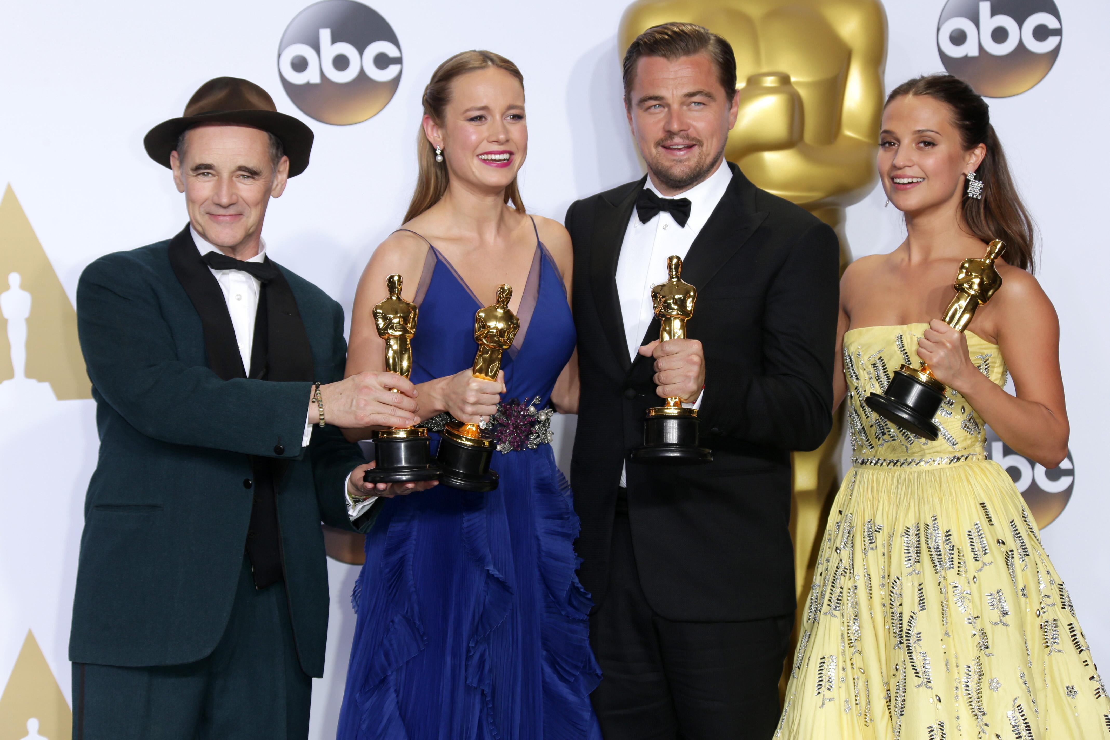 OSCAR 2016: Vedetele momentului, adevărate dive pe covorul roşu. Cele mai frumoase ţinute afişate &icirc;n faţa teatrului Dolbz