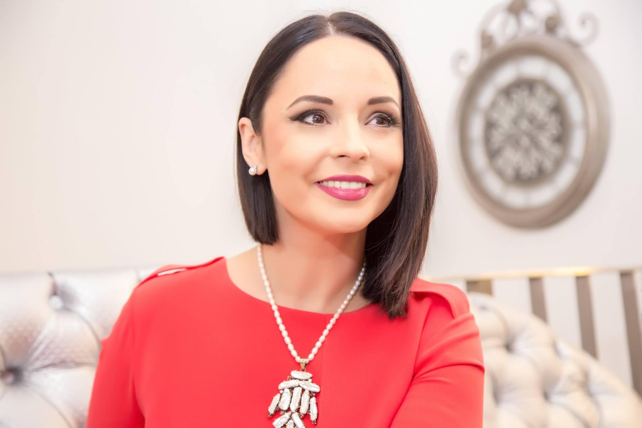 Andreea Marin așa cum n-ai văzut-o vreodată! Cum arăta vedeta &icirc;n tinerețe? Fanii au fost uimiți!