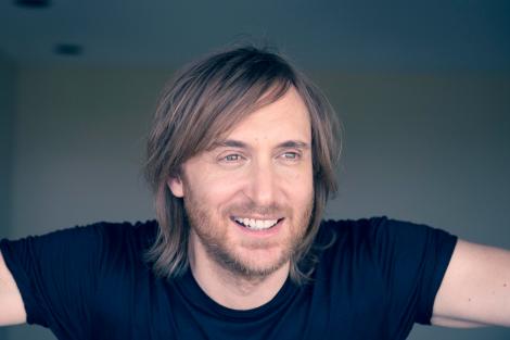 Fetelor, e luat și el!  David Guetta, îndrăgostit până peste urechi. Cum arată „aleasa” din Cuba