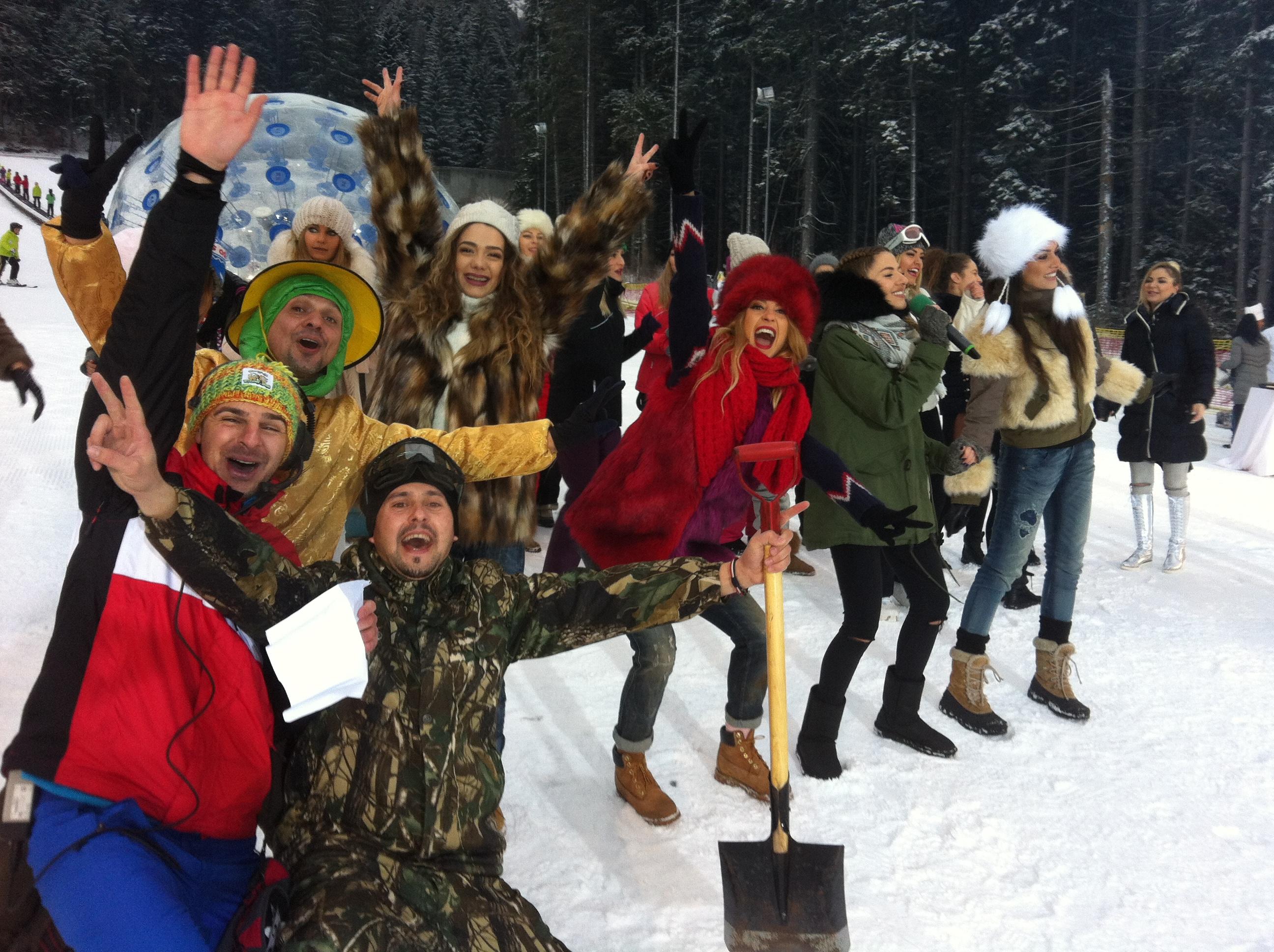 La mulți ani, "Neatza"! La ceas aniversar, Răzvan și Dani s-au mutat pe p&acirc;rtie: Să fie nebunieeeee!