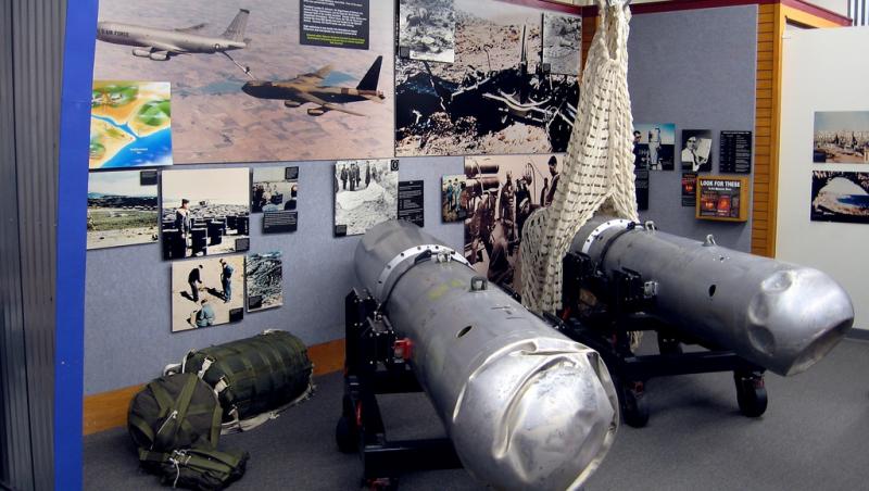 Astaăzi, două dintre bombe odihnesc la un muzeu. Amintiri din timpul ”Războiului Rece”
