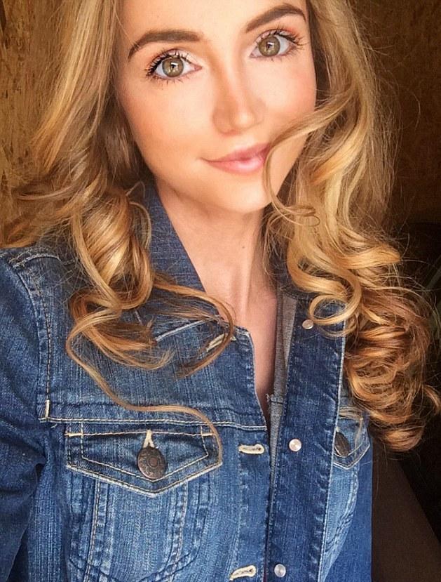 A cheltuit 14.000 de dolari pe rochii pentru a arăta ca şi prinţesele Disney. Cum arată acum femeia