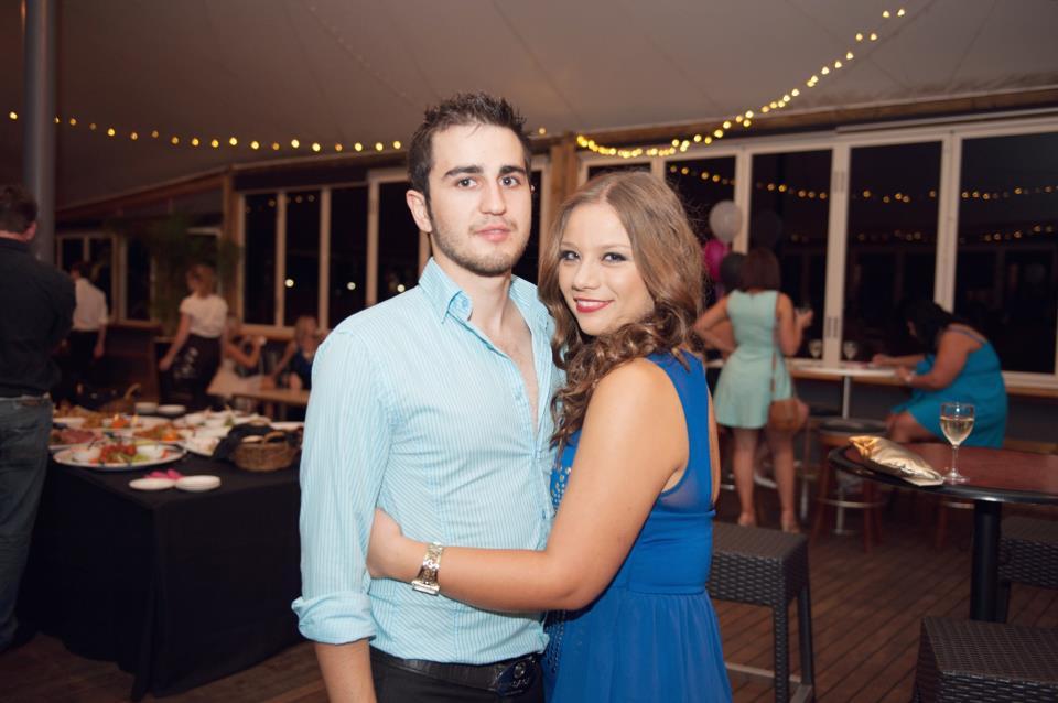 S-au cunoscut &icirc;n copilărie, iar după 22 de ani s-au căsătorit. Povestea de iubire pe care o trăieşti o dată &icirc;n viaţă