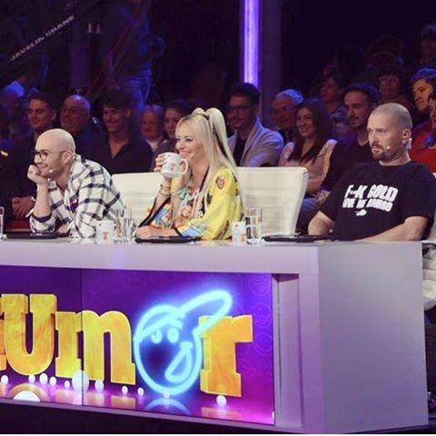 Delia și-a făcut două codițe! Vedeta i-a lăsat pe toți fără cuvinte cu o apariție extrem de sexy!