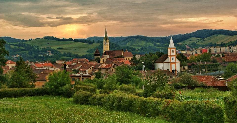 Transilvania, destinaţia de vacanţă numărul 1 pentru britanici! Castelele "desprinse din Harry Potter" şi străzile sinuoase i-au convins