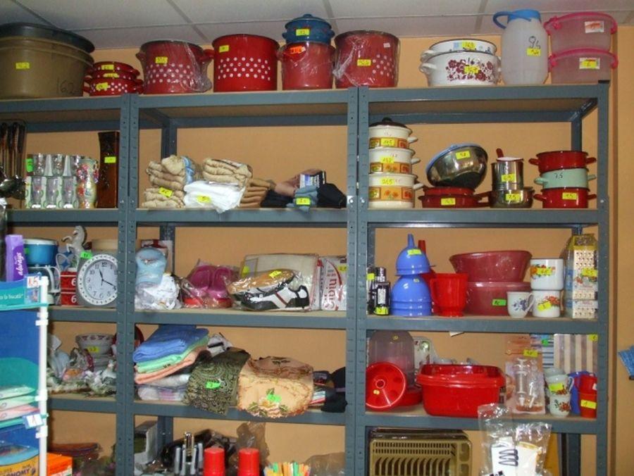 Hoții au devastat un &icirc;ntreg magazin din Vaslui, dar au furat UN SINGUR OBIECT. Ghicești despre ce e vorba?