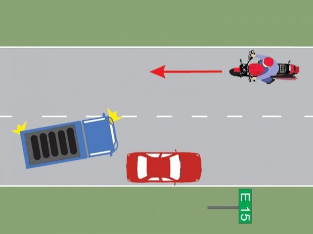 Dacă dai examenul auto azi, s-ar putea să greșești la &icirc;ntrebarea asta! Cei mai mulți șoferi HABAR N-AU ce să facă!