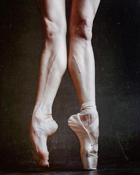 Povestea picioarelor de balerină! De la pasiune la efort, de la albul imaculat la cel sângeriu: Nimeni, niciodată, n-a renunțat!