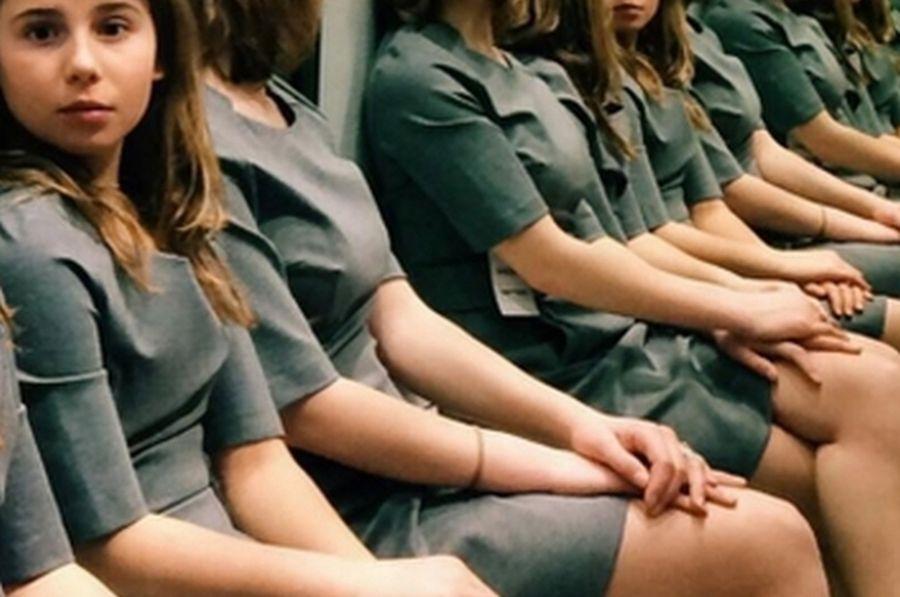 Imaginea care a isterizat internetul: c&acirc;te fete apar &icirc;n fotografie?