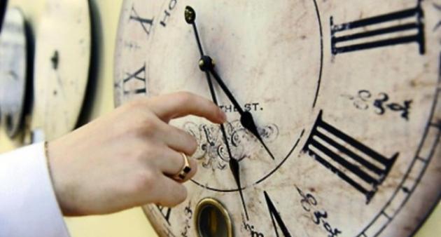 Trebuie să dăm ceasul &icirc;nainte! C&acirc;nd se schimbă ORA şi cum ne AFECTEAZĂ asta