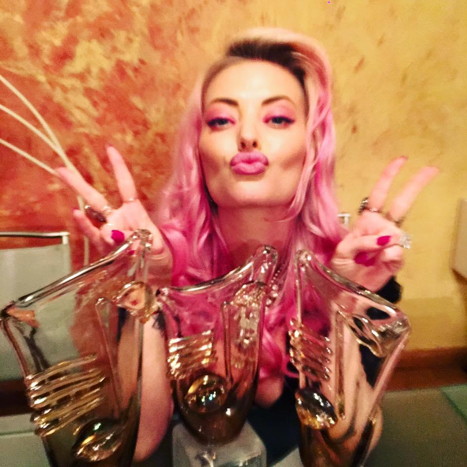 Glorie deplină! Delia, desemnată artistul anului 2015, la Gala Premiilor Muzicale Radio Rom&acirc;nia