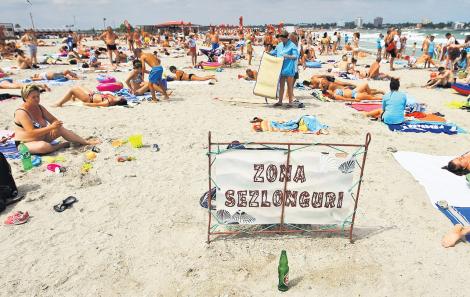 Afacerișitii de pe litoral își pot lua adio. Fără șezlonguri pe plajele extinse pe bani europeni!