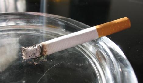 Veste extraordinară. Fumatorii vor avea voie să fumeze in localuri!