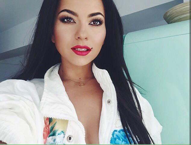 Foto! Inna e mai sexy ca niciodată! Frumoasa c&acirc;ntăreaţă şi-a schimbat look-ul, iar fanii sunt &icirc;n delir