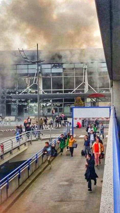 Ambasadorul României la Bruxelles: "Nu avem informații cu privire la cetățeni români răniți în cele două explozii!"