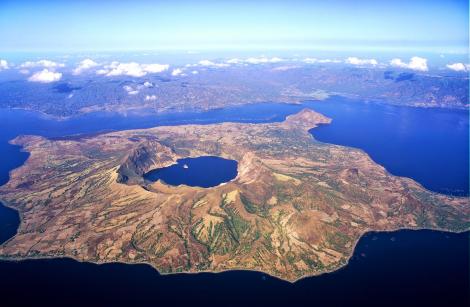 Taal, Filipine. Insula cu un lac ce conține o insulă cu un lac ce conține o insulă cu, ce să vezi, un lac!!!