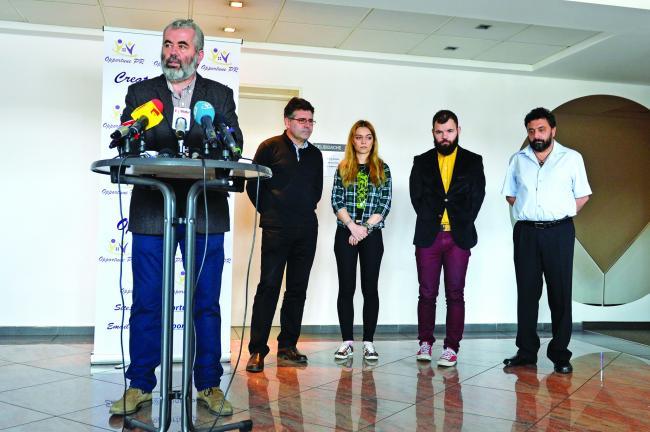 Uniți &icirc;ntr-un singur glas! Părinții victimelor din Colectiv &icirc;și caută dreptatea: "Ce vreţi, să ne facem de r&acirc;s că nu-i putem trata?"