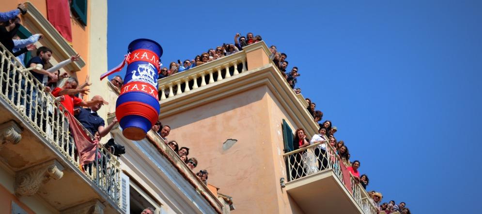 Iată cum sărbătoresc corfioții Paștele!