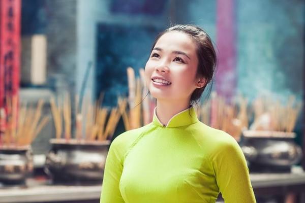 Povestea primei miliardare &icirc;n dolari din Vietnam. La 21 de ani, făcea comerţ cu faxuri şi latex. La 46, a avut altă idee "năstruşnică"