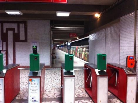Schimbare radicală pentru bucureșteni! Metroul va avea un nou sistem de acces pe peron!