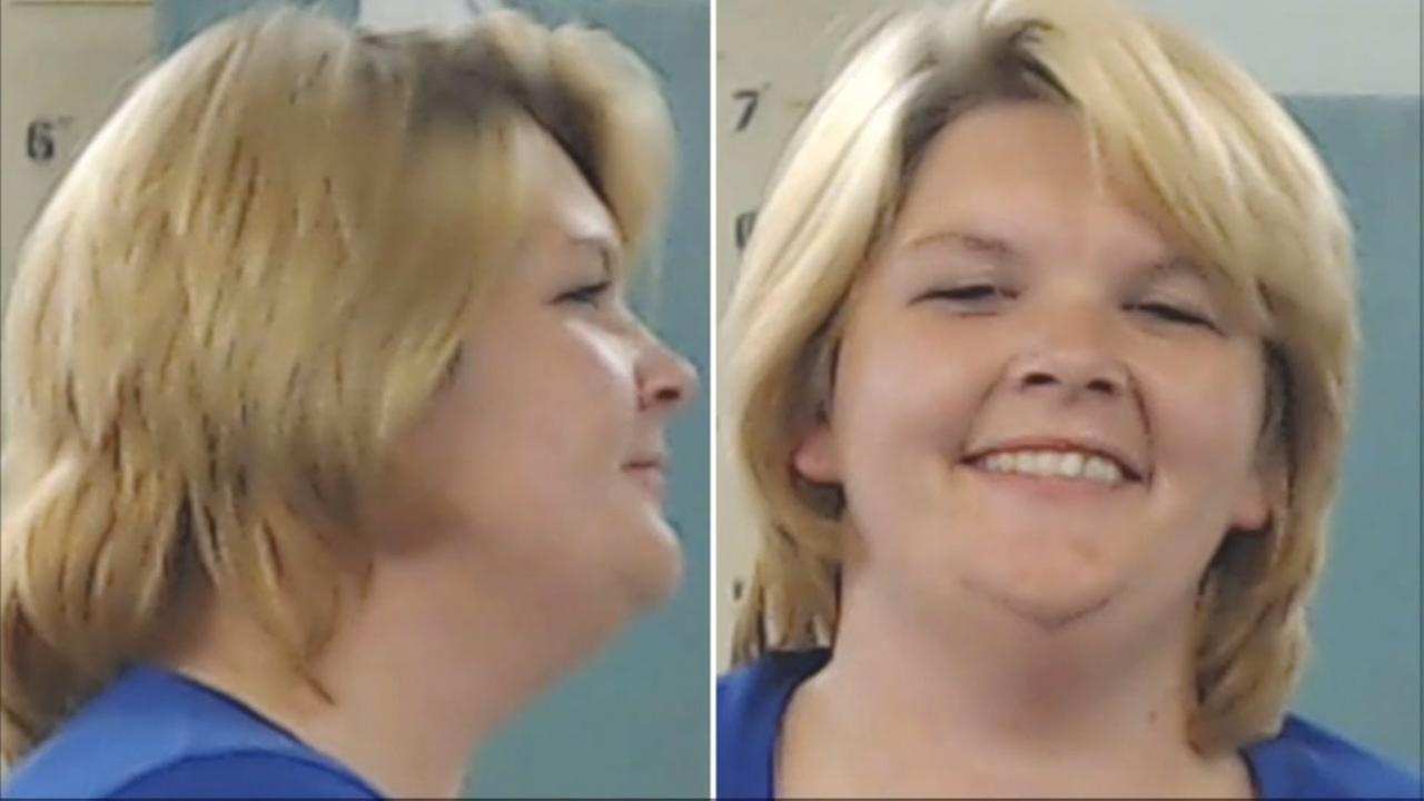 O idee GENIALĂ! A fost arestată pentru posesie de substanțe ilegale după ce a comentat pe Facebook la postarea poliției