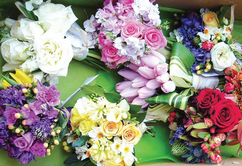 Ce alegi pentru iubită, soție, mamă sau o colegă de muncă? Tu știi ce-i transmiți atunci c&acirc;nd &icirc;i oferi o floare anume? Află-le semnificația!