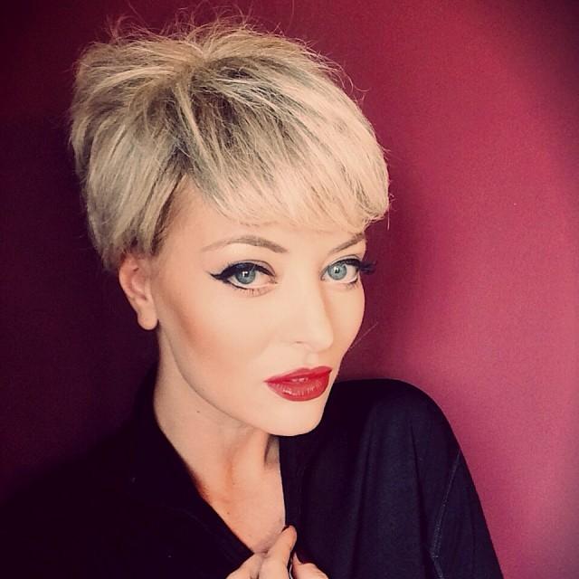 Foto! Adio, Ilene Cos&acirc;nzene! Cum ar arăta Delia, Inna sau Antonia cu  păr scurt