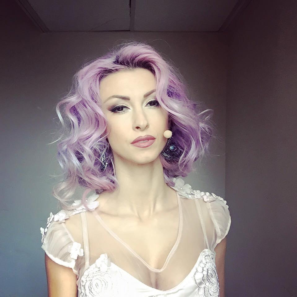 Pe ea o vezi mereu la TV, dar habar nu ai cum arată mama ei! Andreea Bălan, fotografie specială de Ziua Femeii