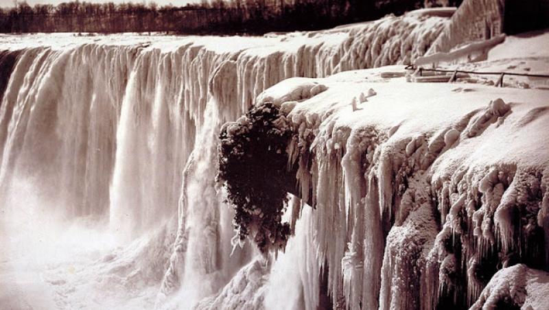 Galerie foto de colecţie! Rămâi fără cuvinte! Aşa arăta Cascada Niagara în urmă cu 100 de ani. Imagini spectaculoase