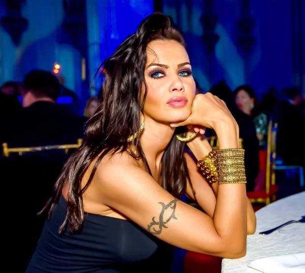 Oana Zăvoranu şochează cu o schimbare RADICALĂ de look. Nici fanii ei nu o mai recunosc