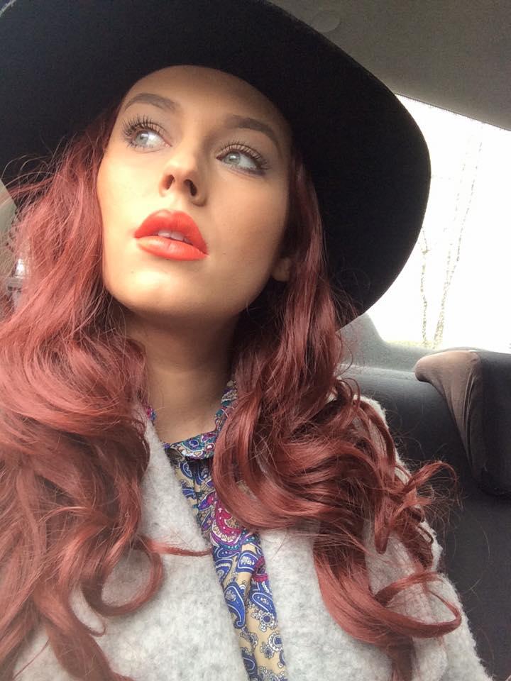 Misha și-a topit fanii cu această ipostază! Vedeta, apariție inc&acirc;ntătoare, sub clar de lună (VIDEO)